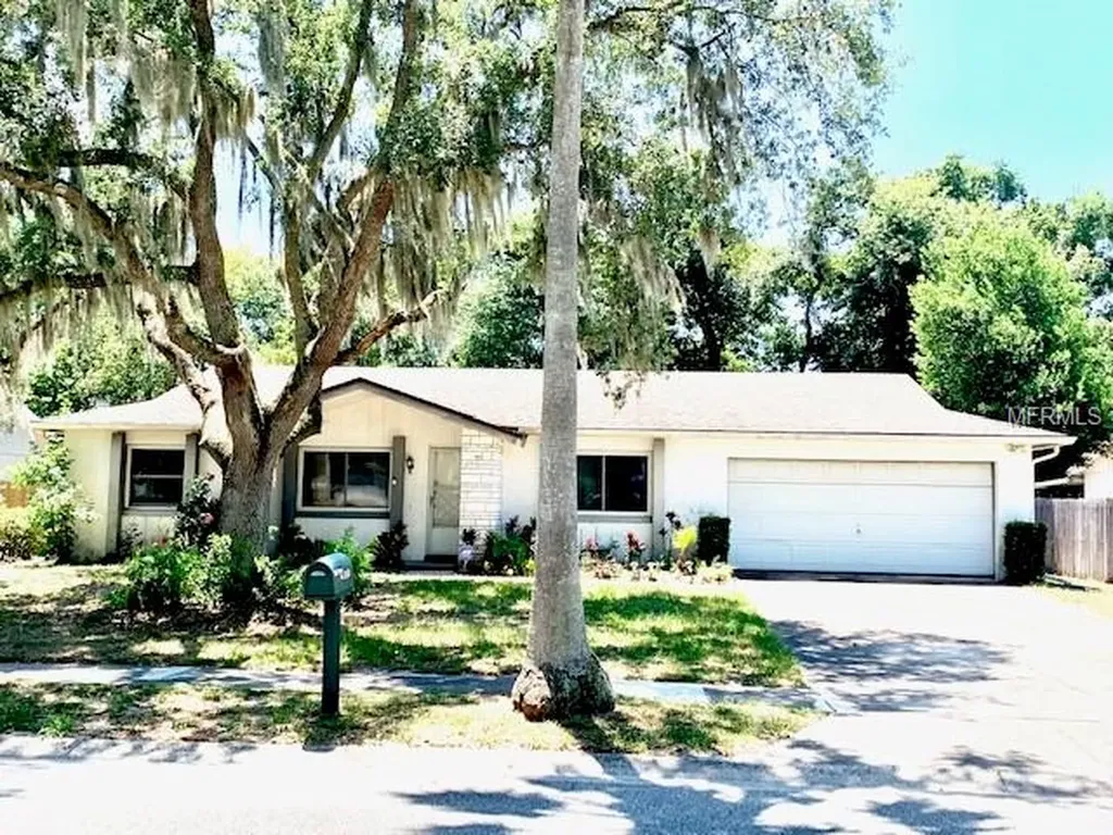 8510 Iveywood Avenue Orlando FL 32810