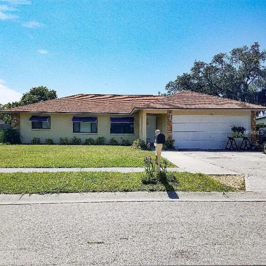 7112 13th Street E Sarasota FL 34243