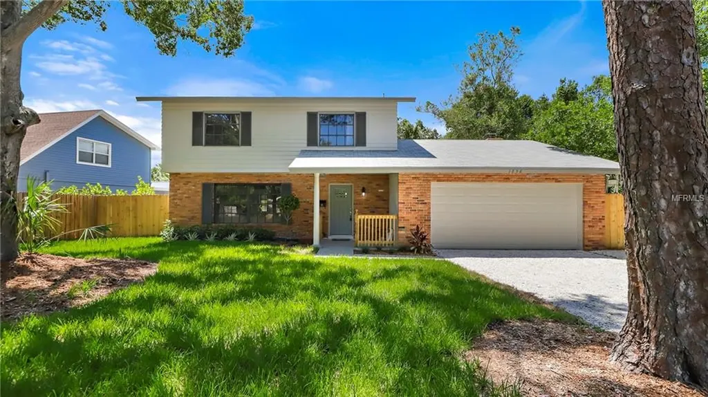 1856 Almeria Way S St Petersburg FL 33712