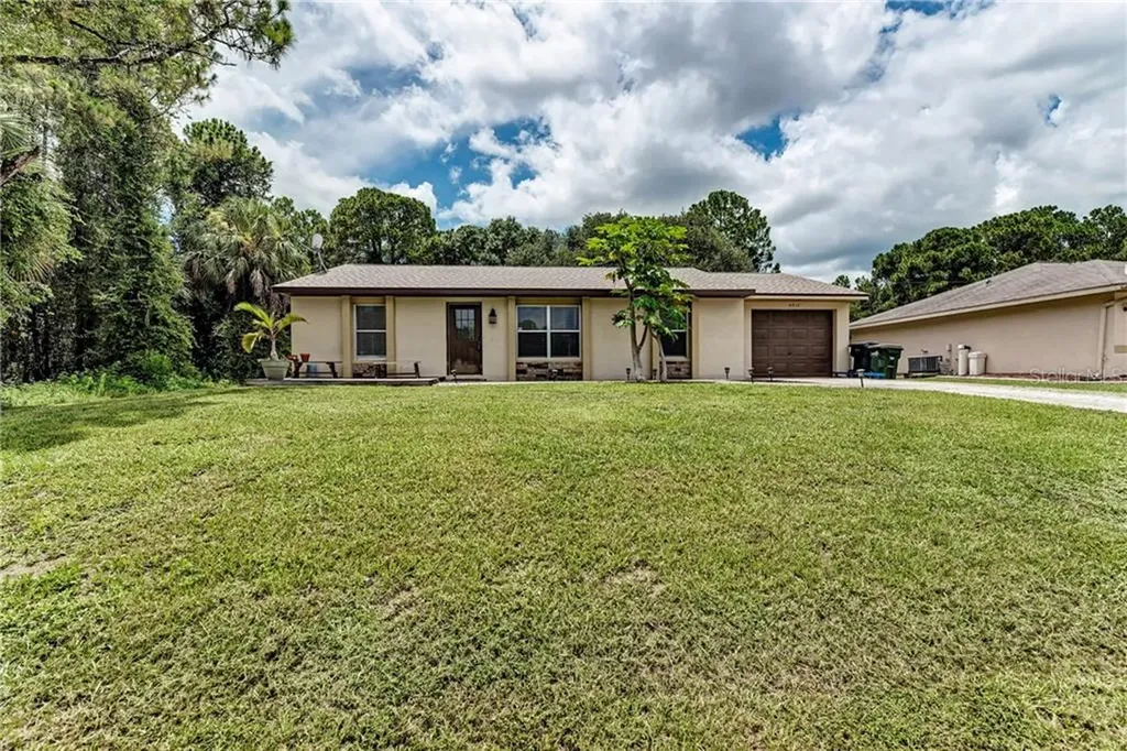 4913 S Chamberlain Boulevard North Port FL 34286