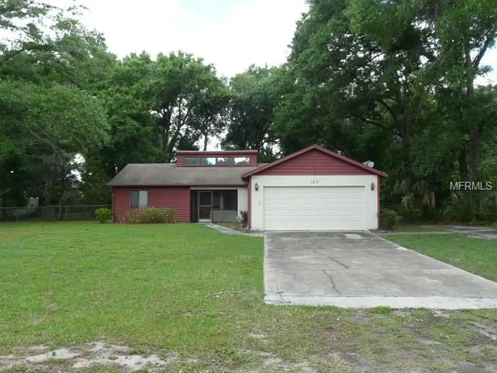 128 W Goodheart Avenue Lake Mary FL 32746