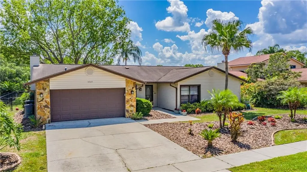 16525 Foothill Drive Tampa FL 33624