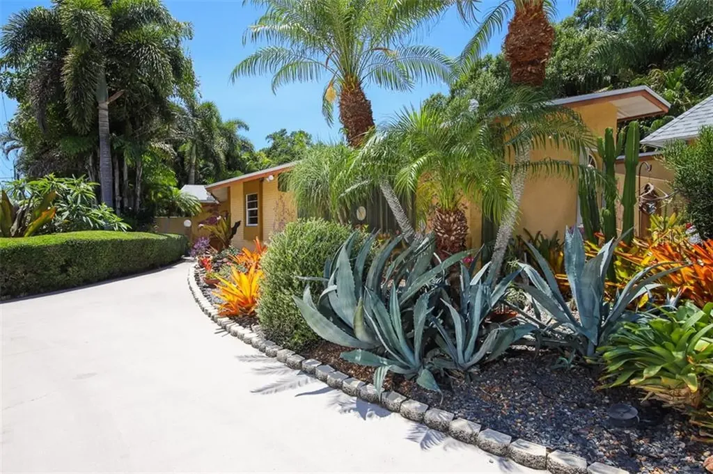2395 Hillview Street Sarasota FL 34239