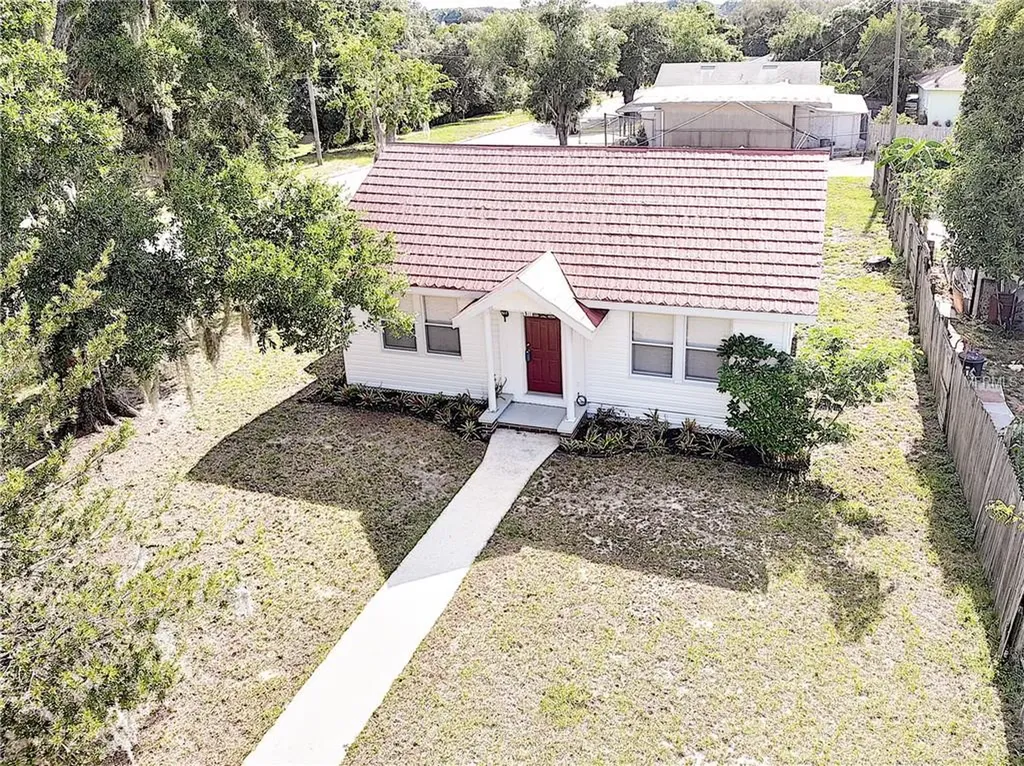 511 N 3rd Street Lake Wales FL 33853