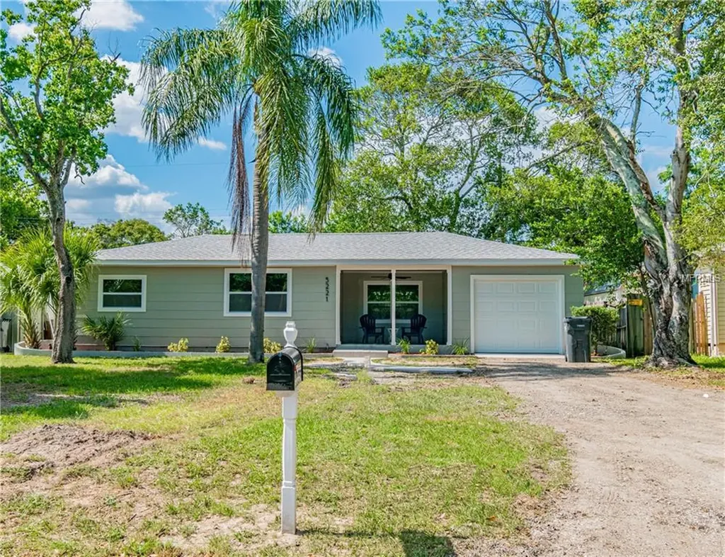 5221 43rd Avenue N St Petersburg FL 33709