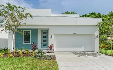 2575 Wood Street Sarasota FL 34237