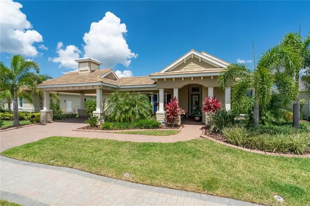 556 Mast Drive Bradenton FL 34208