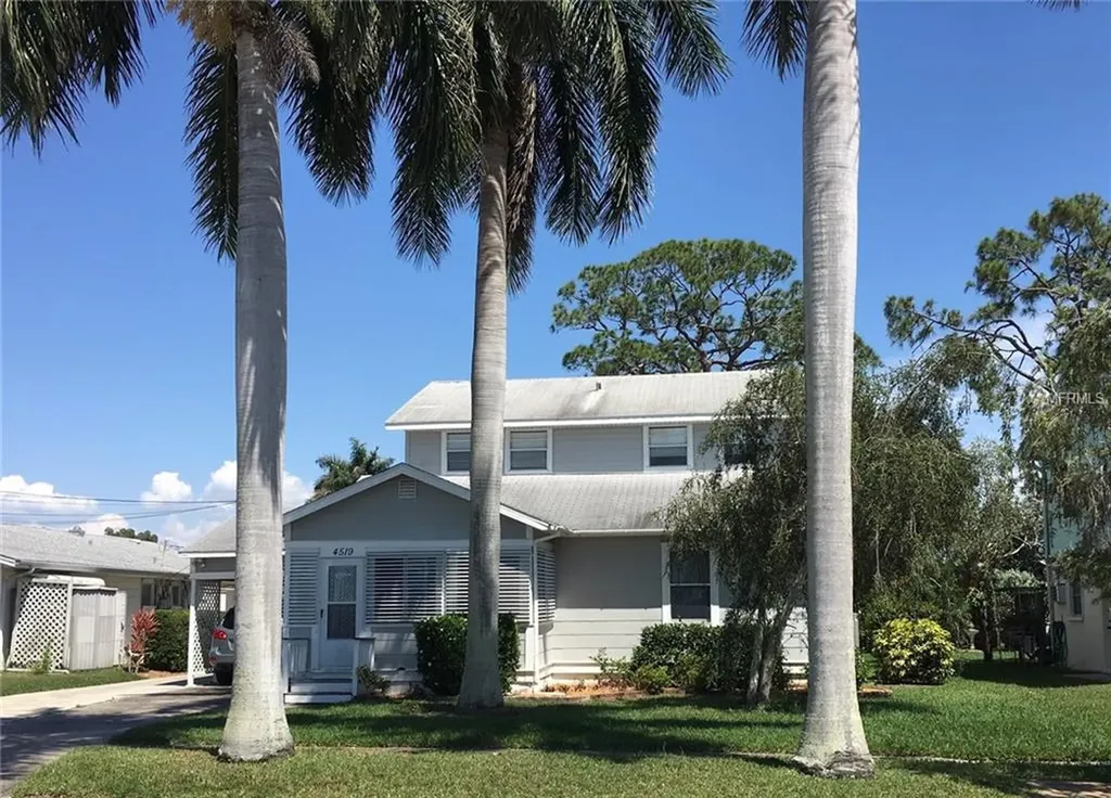 4519 103rd Street Court W Bradenton FL 34210