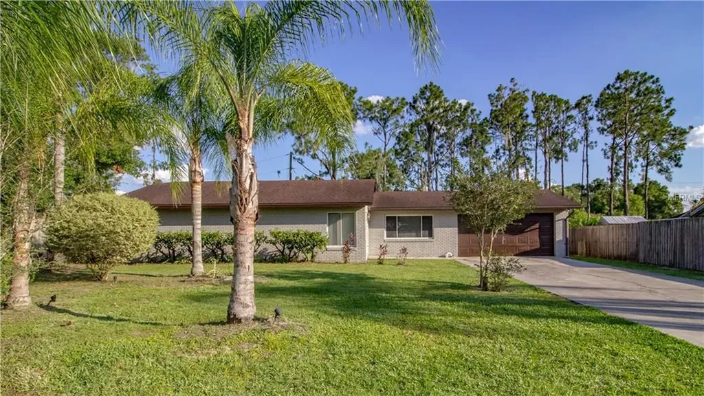 819 Scott Lake Village S Lakeland FL 33813
