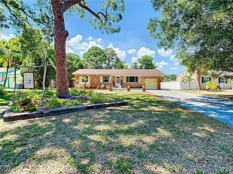 2131 Coronada Way S St Petersburg FL 33712