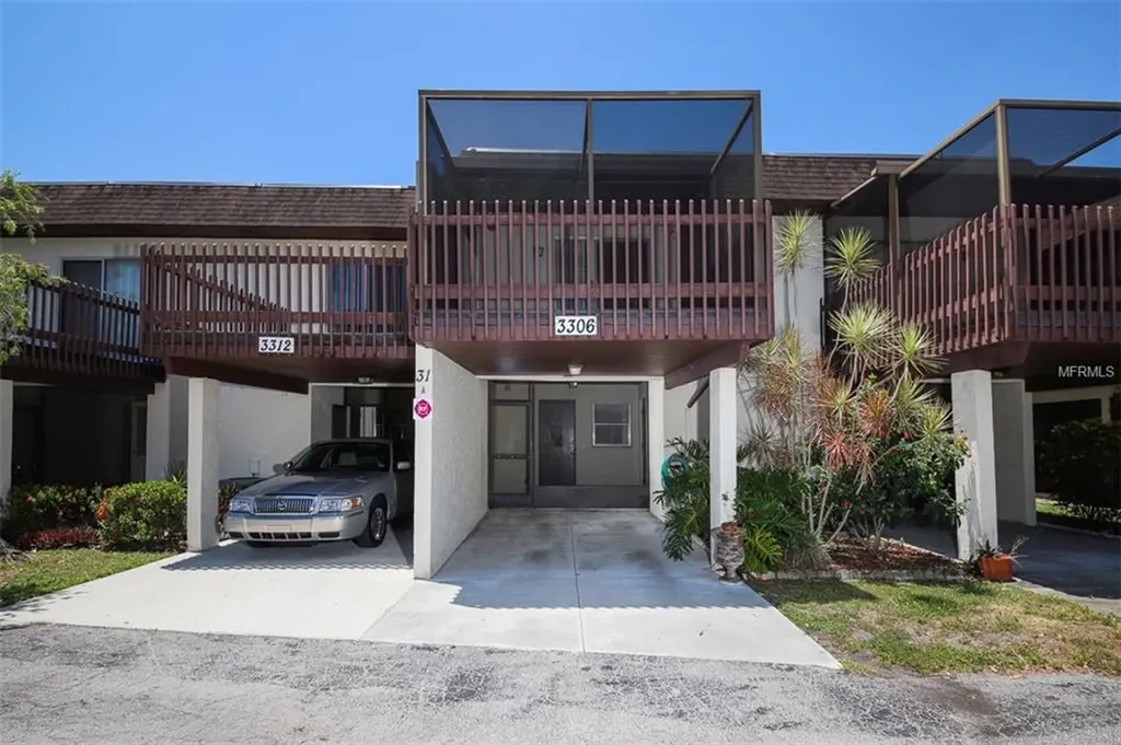 3306 Ramblewood Court Sarasota FL 34237