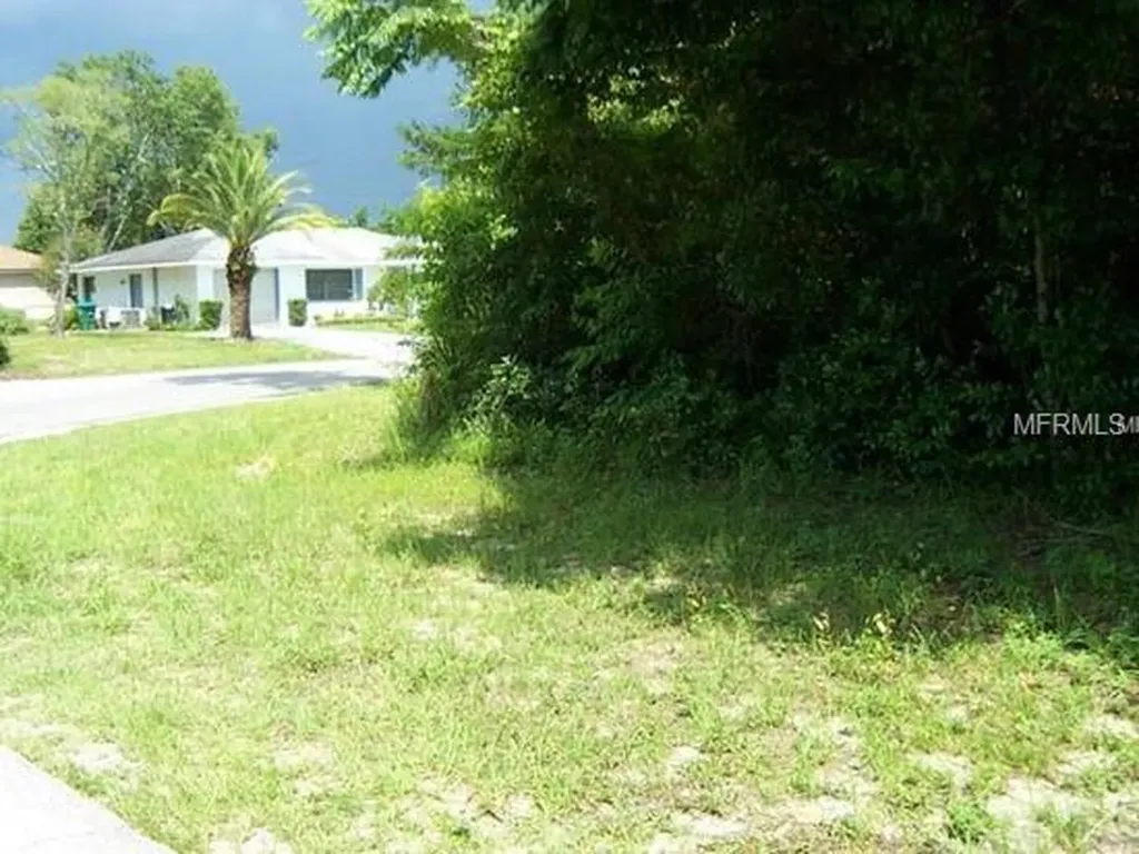 999 Trumbull Street Deltona FL 32725