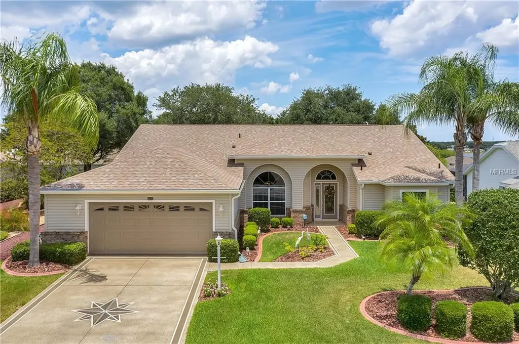 5033 Sawgrass Lake Circle Leesburg FL 34748