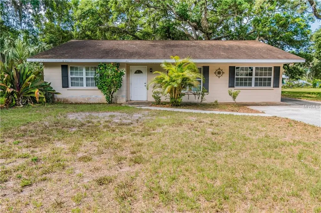 2406 52nd Avenue Drive W Bradenton FL 34207