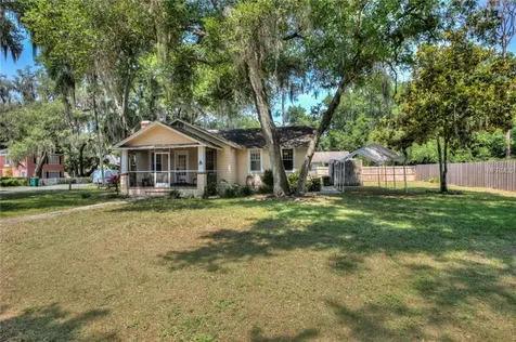 807 N Clayton Street Mount Dora FL 32757