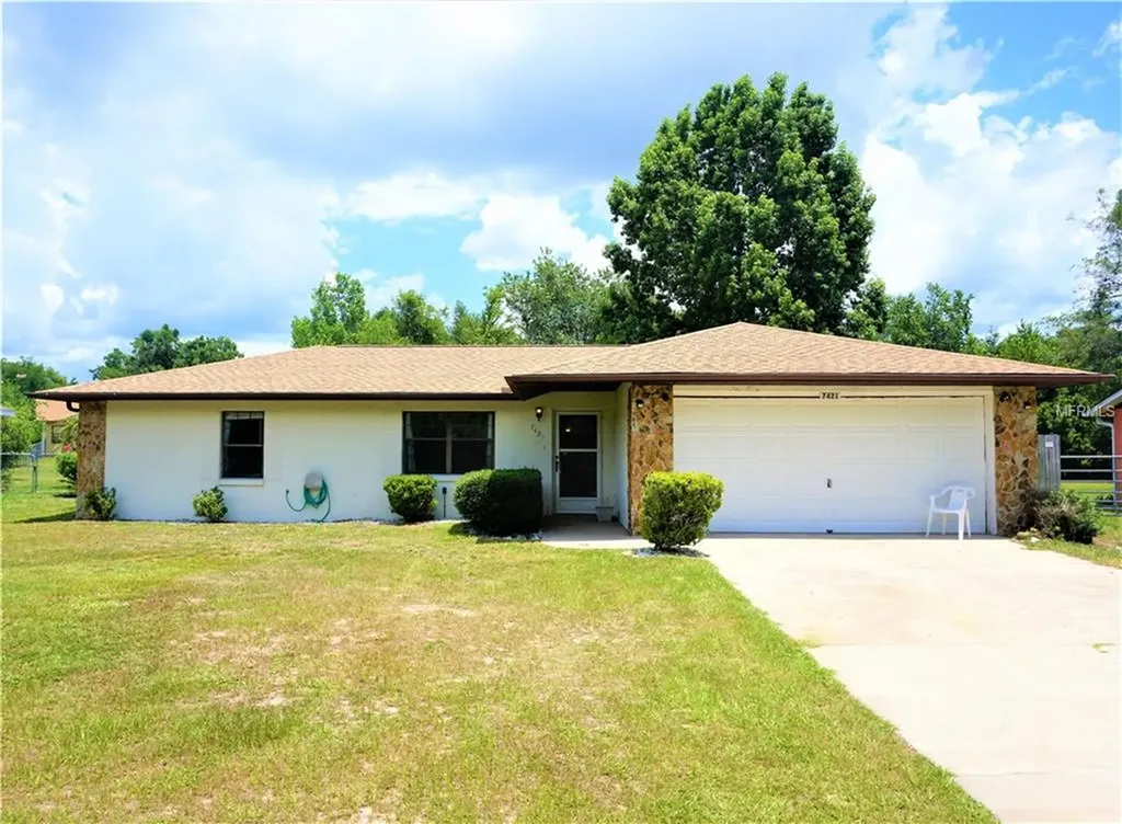 7421 SE 110th Street Road Belleview FL 34420