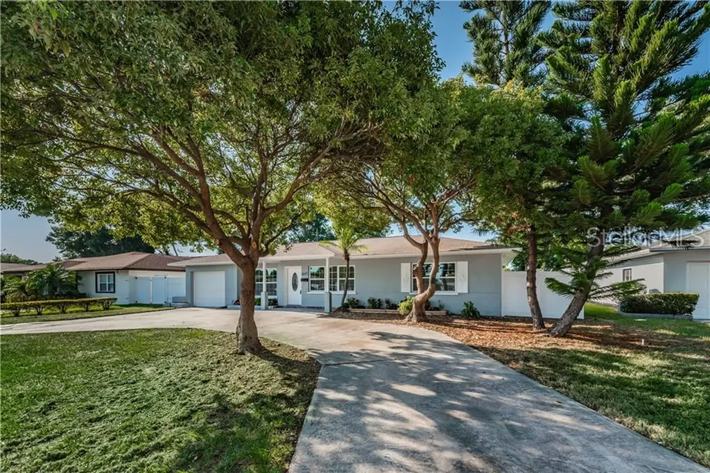 4201 22nd Avenue N St Petersburg FL 33713