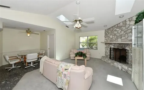 5778 Helen Way Sarasota FL 34243