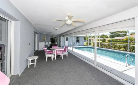 5778 Helen Way Sarasota FL 34243