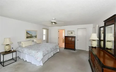 5778 Helen Way Sarasota FL 34243