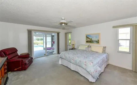 5778 Helen Way Sarasota FL 34243
