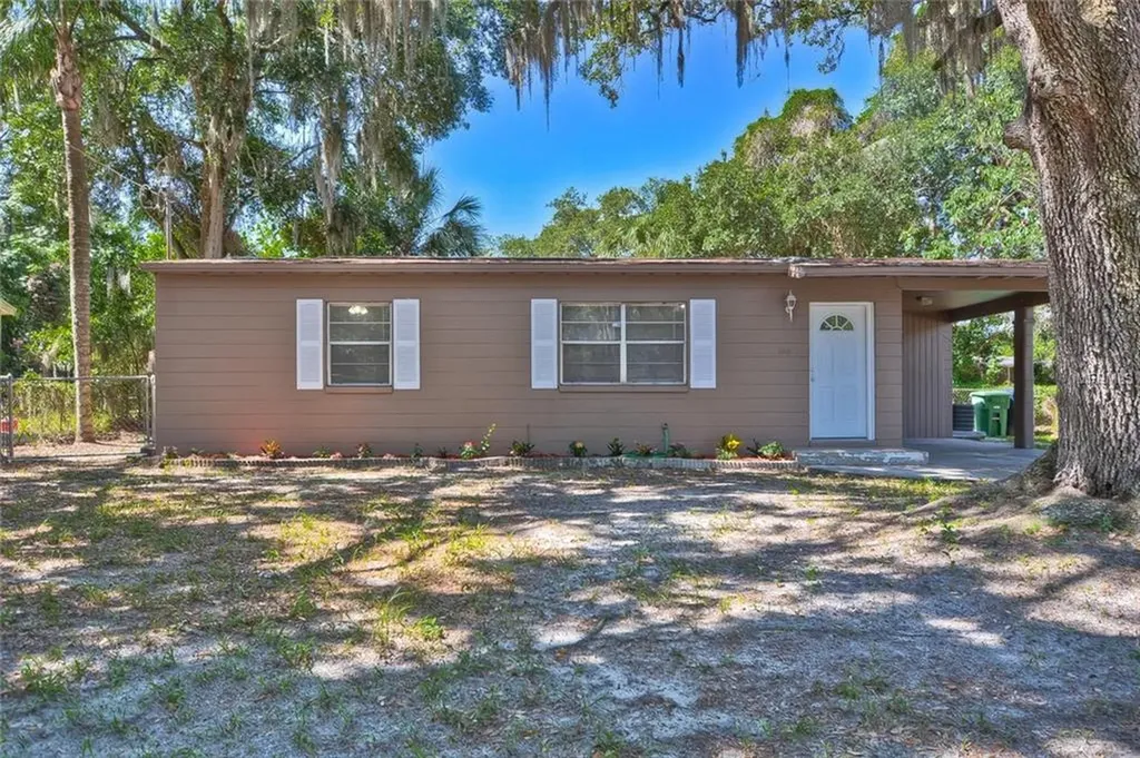 3015 E Norfolk Street Tampa FL 33610