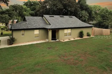 143 W Goodheart Avenue Lake Mary FL 32746