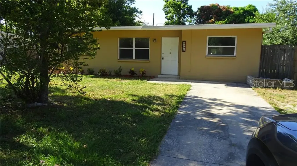 5895 60th Avenue N St Petersburg FL 33709