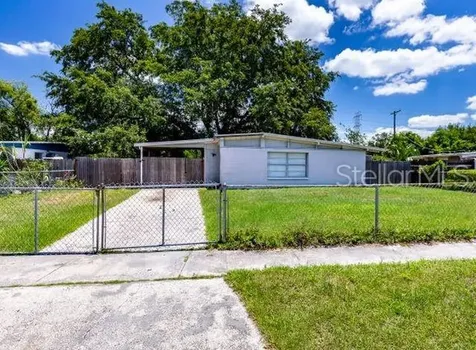 1416 Longwood Loop Tampa FL 33619