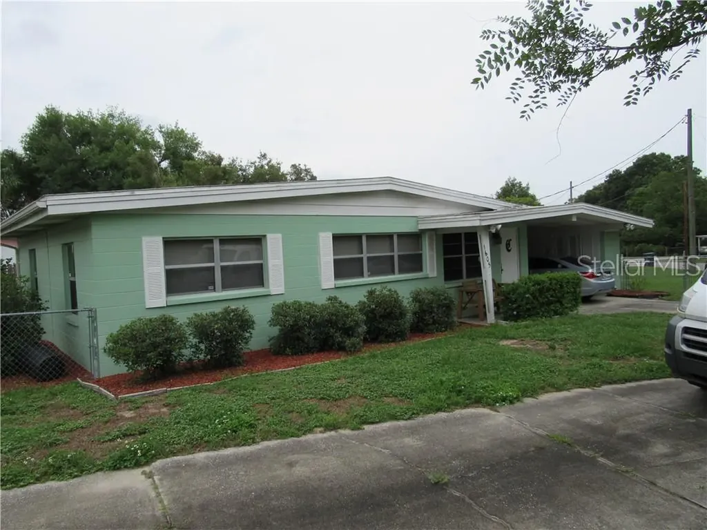 1605 Avenue D NE Winter Haven FL 33881