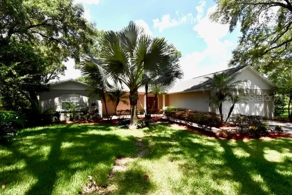 15708 Walden Avenue Tampa FL 33618