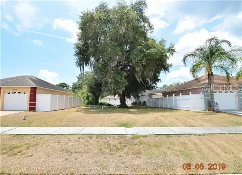 6918 Wildwood Oak Drive Tampa FL 33617