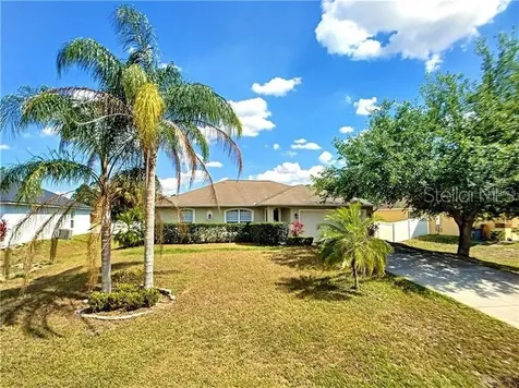 2911 Foraker Way Kissimmee FL 34758