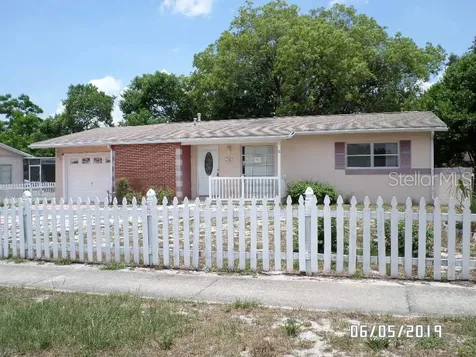 2367 Lake Helen Osteen Road Deltona FL 32738