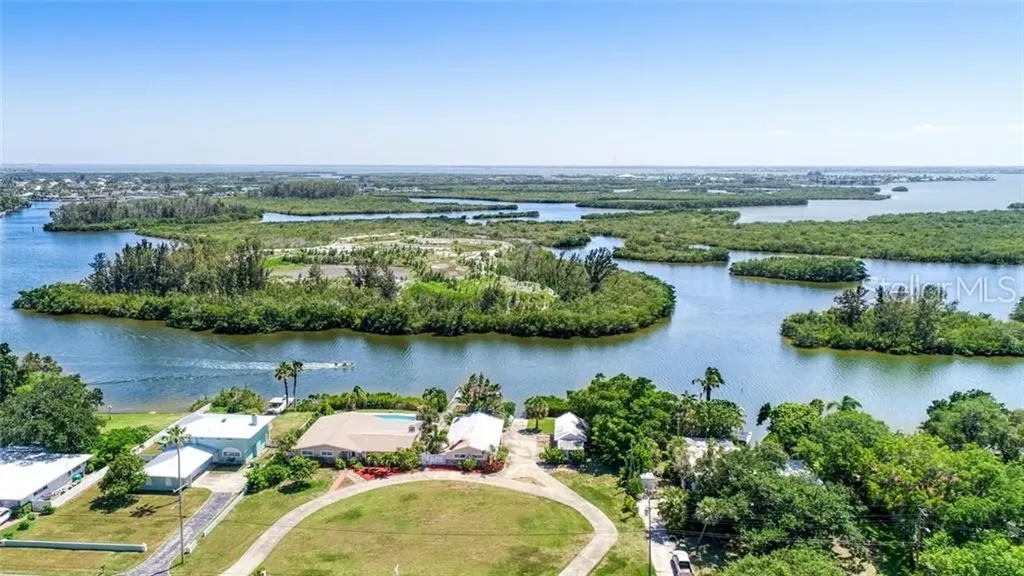 748 Nassau Road Cocoa Beach FL 32931