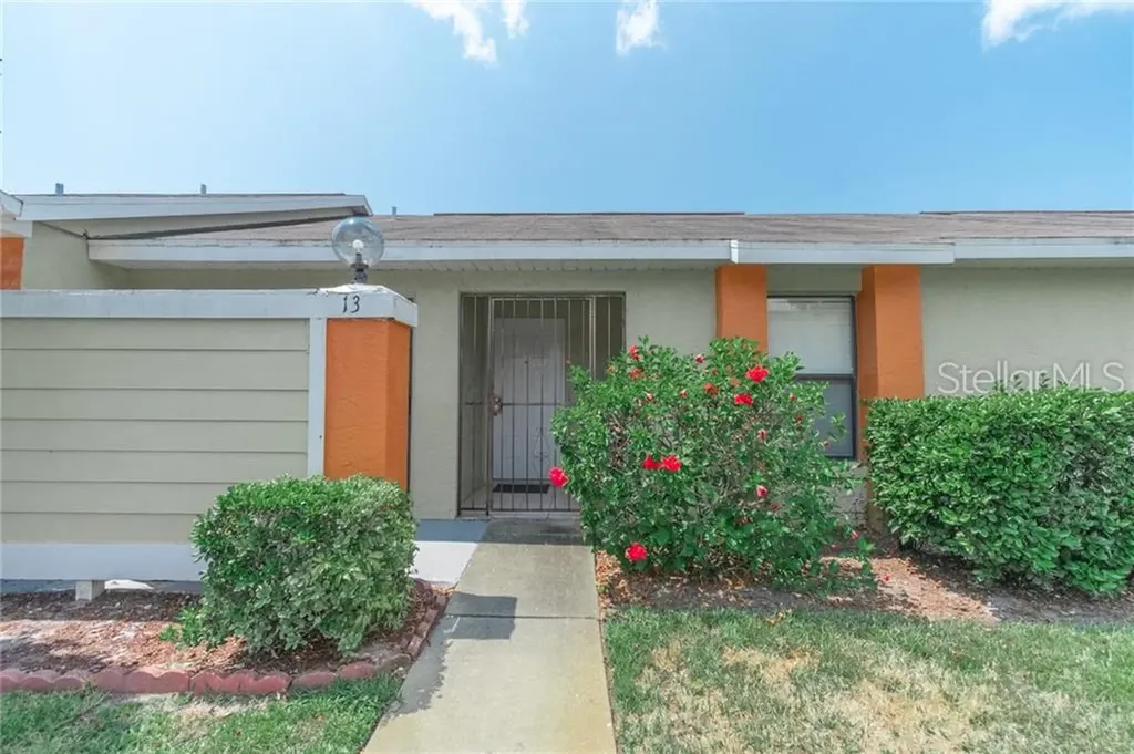 13 Silver Falls Circle Kissimmee FL 34743