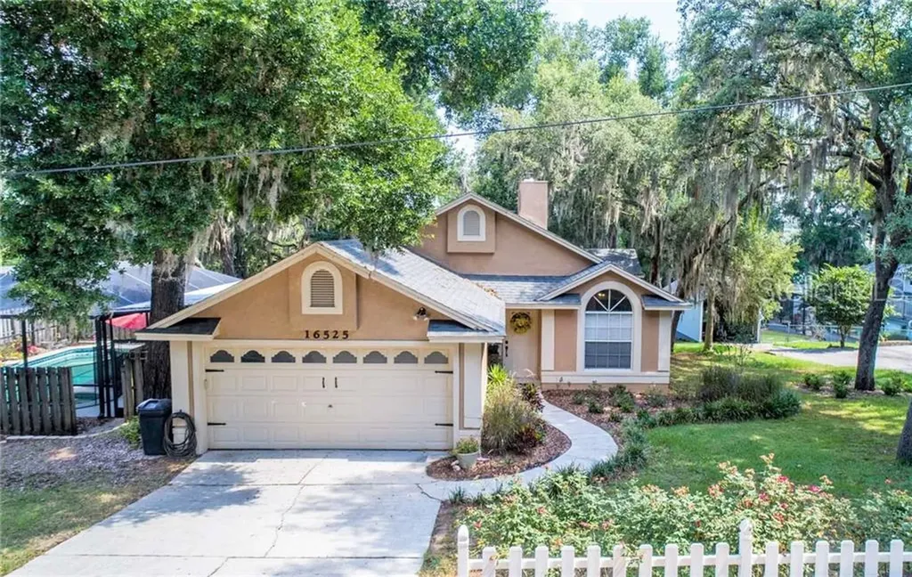 16525 Highland Avenue Montverde FL 34756
