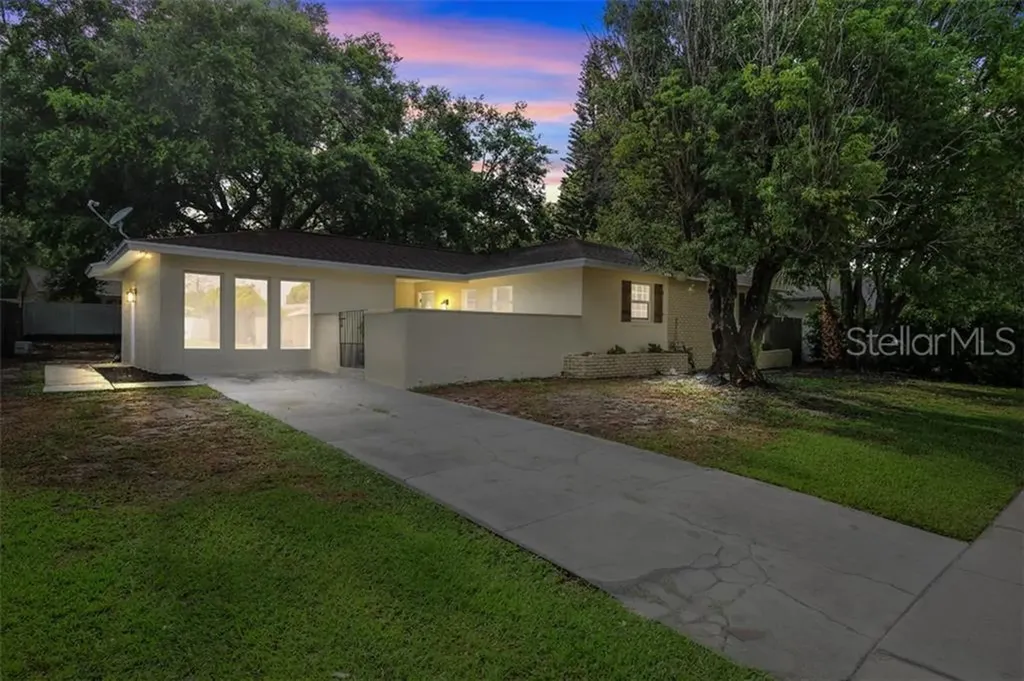 208 Sir Lawrence Drive Sanford FL 32773