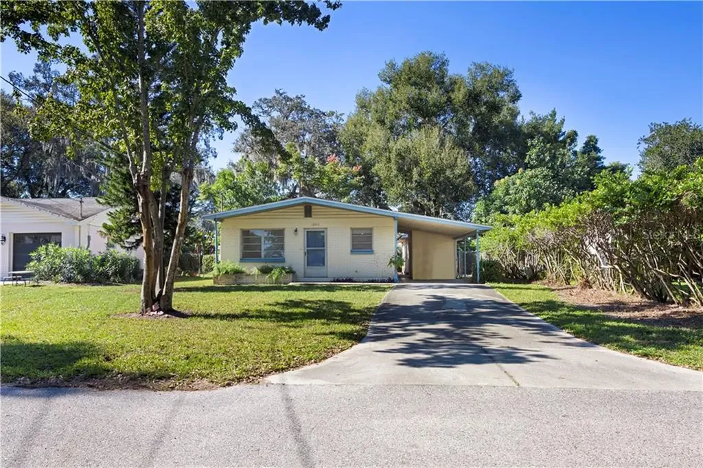 12014 N Oregon Avenue Tampa FL 33612