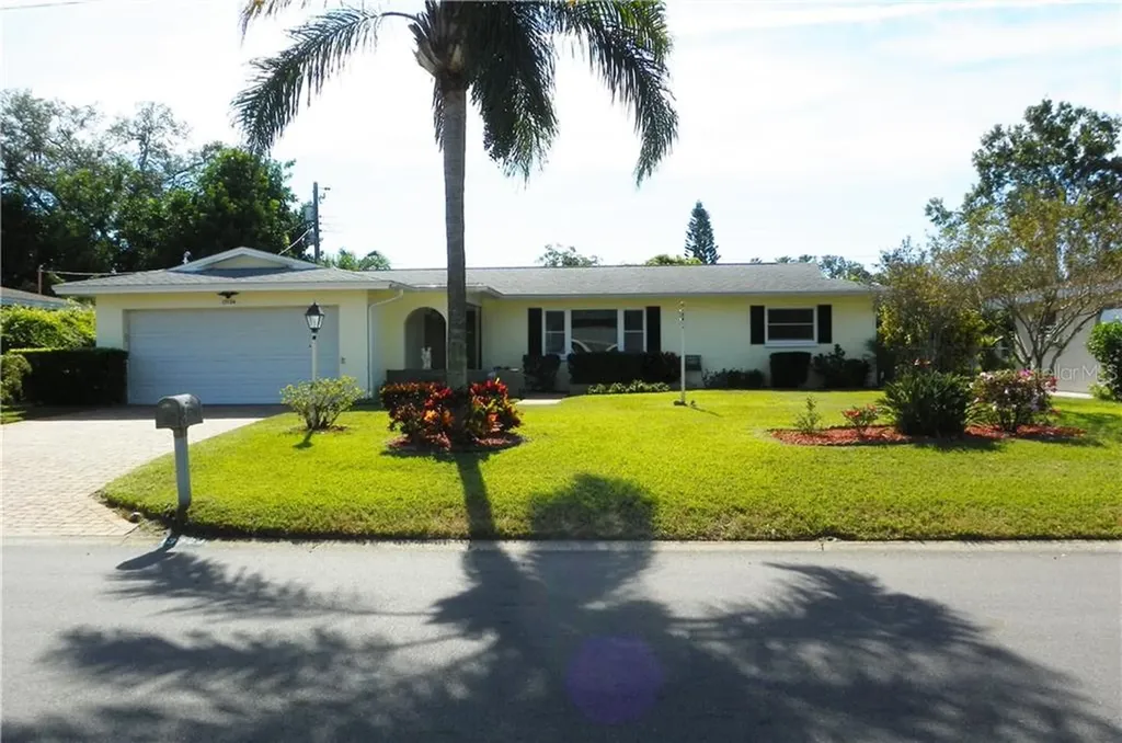 13724 Bermuda Drive Seminole FL 33776