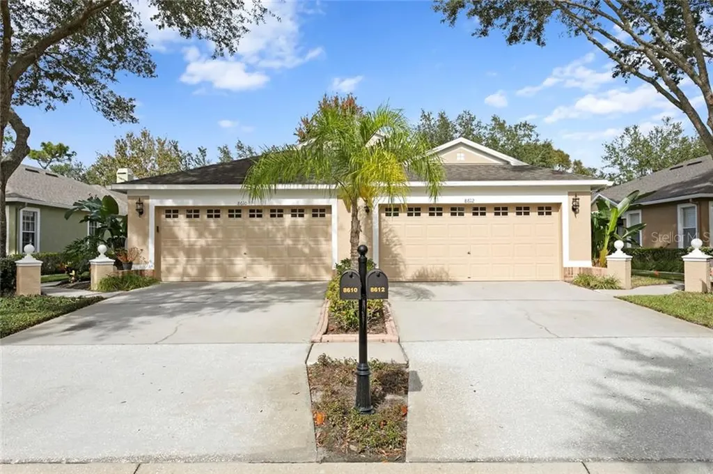 8610 Snowy Owl Way Tampa FL 33647