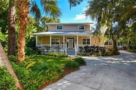 8945 Fishermens Bay Drive Sarasota FL 34231
