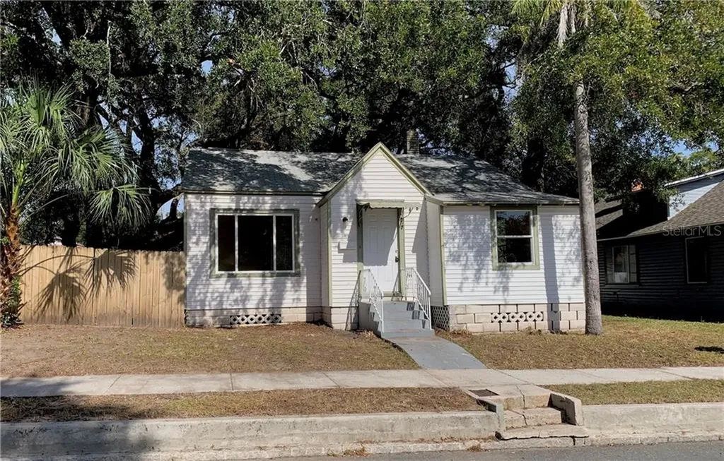 821 Newton Avenue S St Petersburg FL 33701