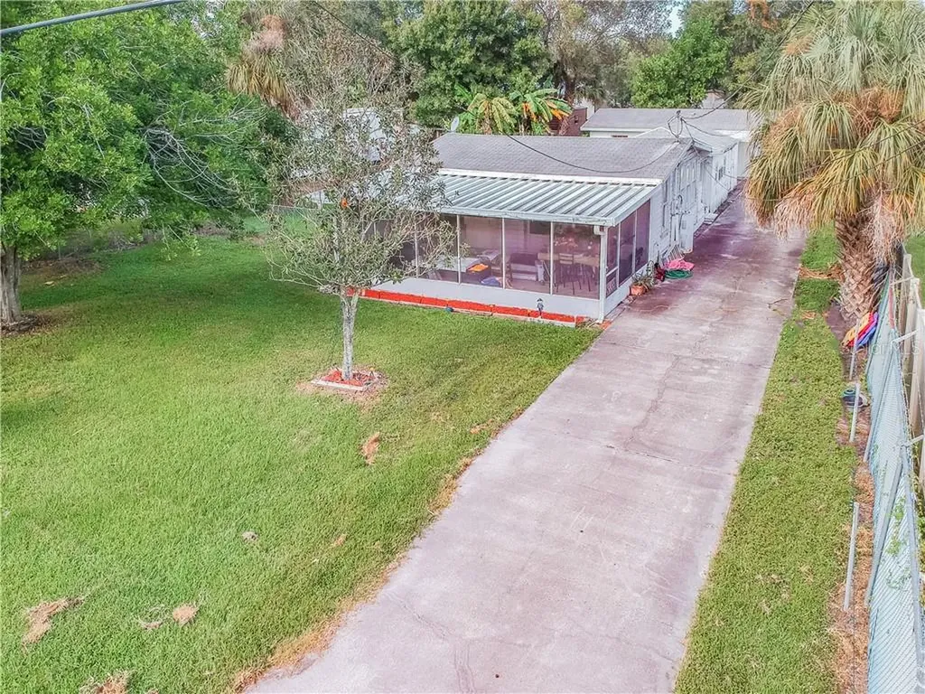 6124 Nundy Avenue Gibsonton FL 33534