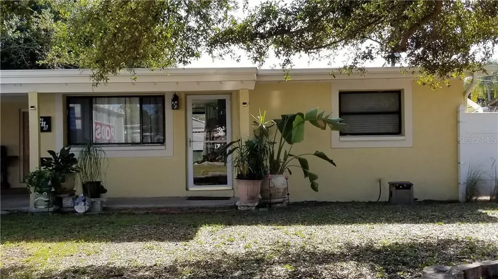 418 Davison Avenue NE St Petersburg FL 33703