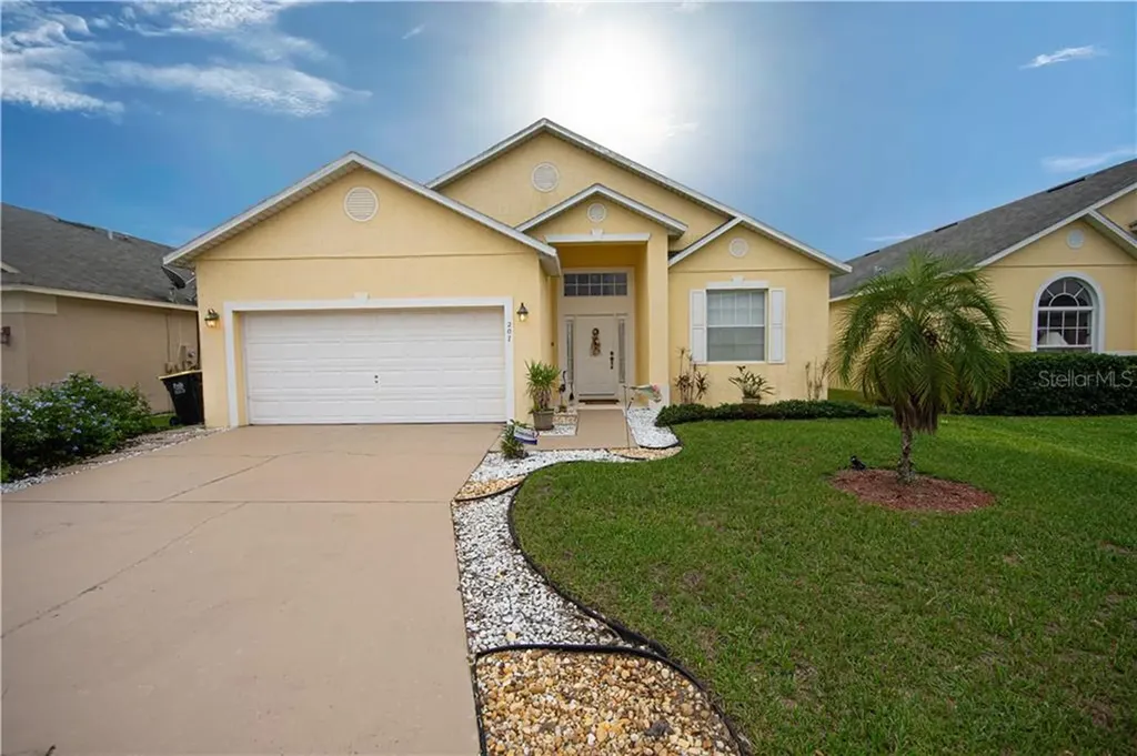 207 Whittier Street Davenport FL 33896