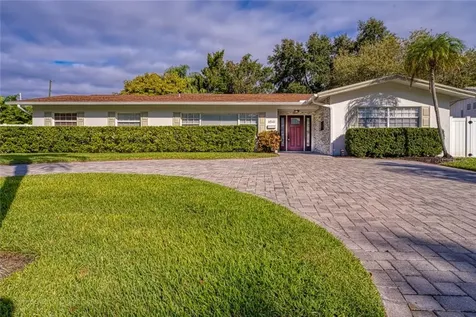 6541 29th Avenue N St Petersburg FL 33710