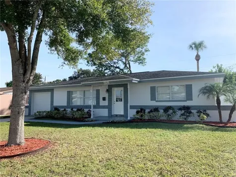 6752 31st Terrace N St Petersburg FL 33710
