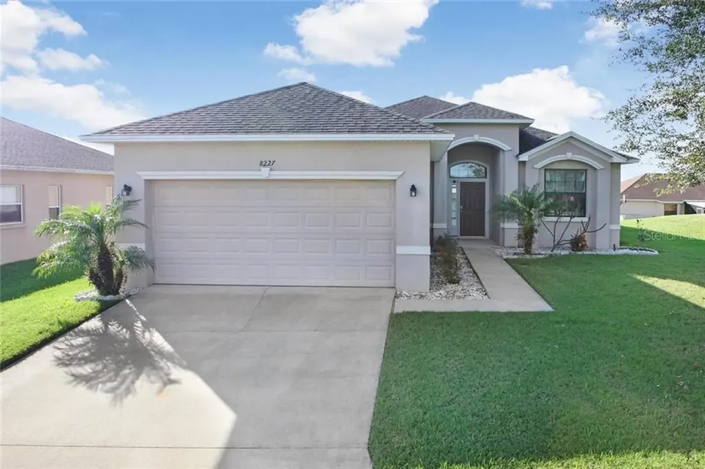 8227 Woodvine Circle Lakeland FL 33810