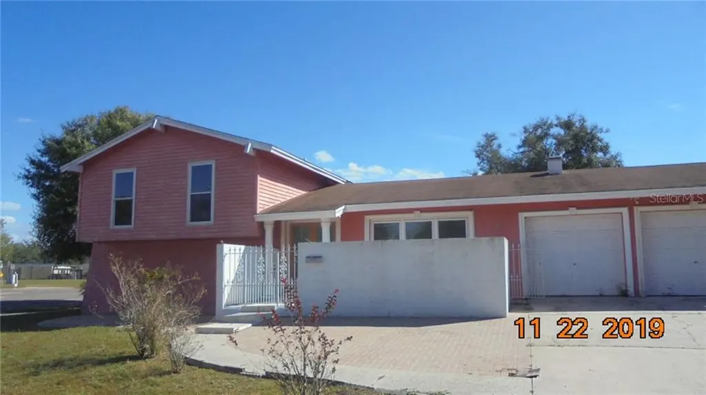 7015 Cobblewood Court Tampa FL 33615